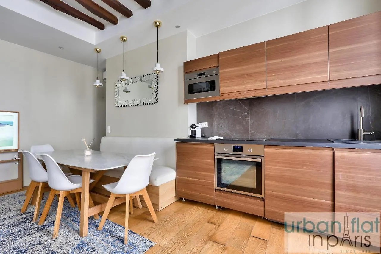 Urban Flat 70 - Authentic 3Bdr Parisian Flat Apartment Paris