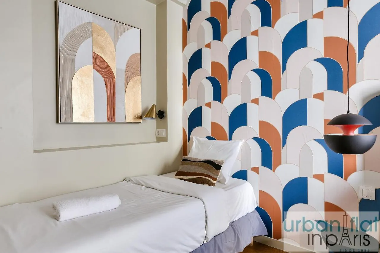 Urban Flat 70 - Authentic 3Bdr Parisian Flat Apartment 0*, Paris France