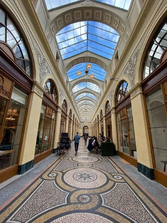 شقة Urban Flat 70 - Authentic 3Bdr Parisian Flat فرنسا