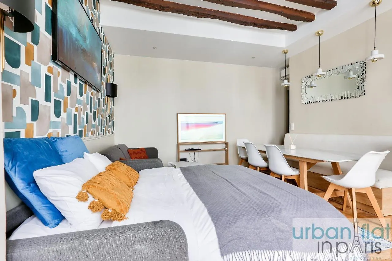 Urban Flat 70 - Authentic 3Bdr Parisian Flat Apartment France
