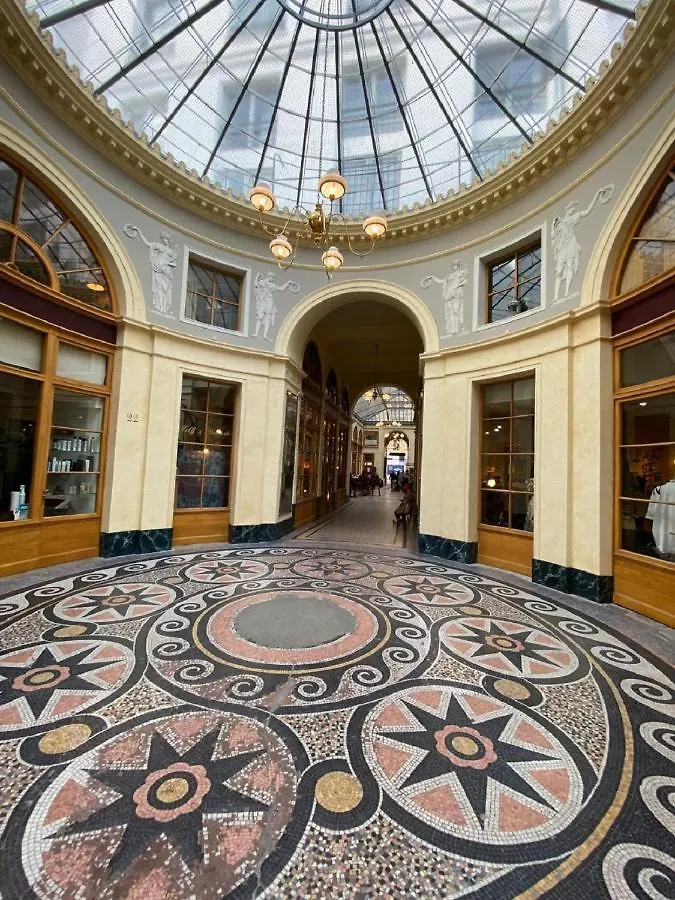 Urban Flat 70 - Authentic 3Bdr Parisian Flat Apartment  Paris