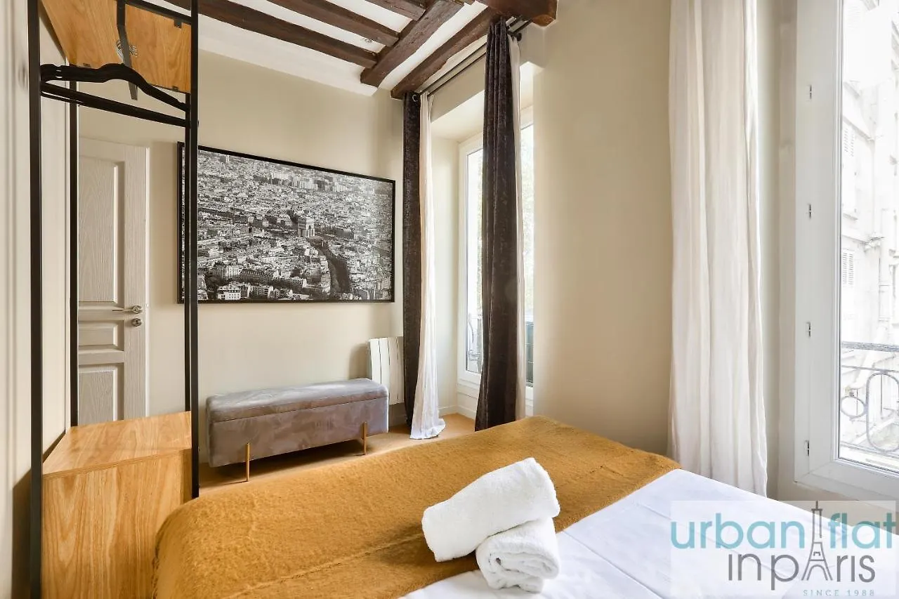 Urban Flat 70 - Authentic 3Bdr Parisian Flat Apartment France