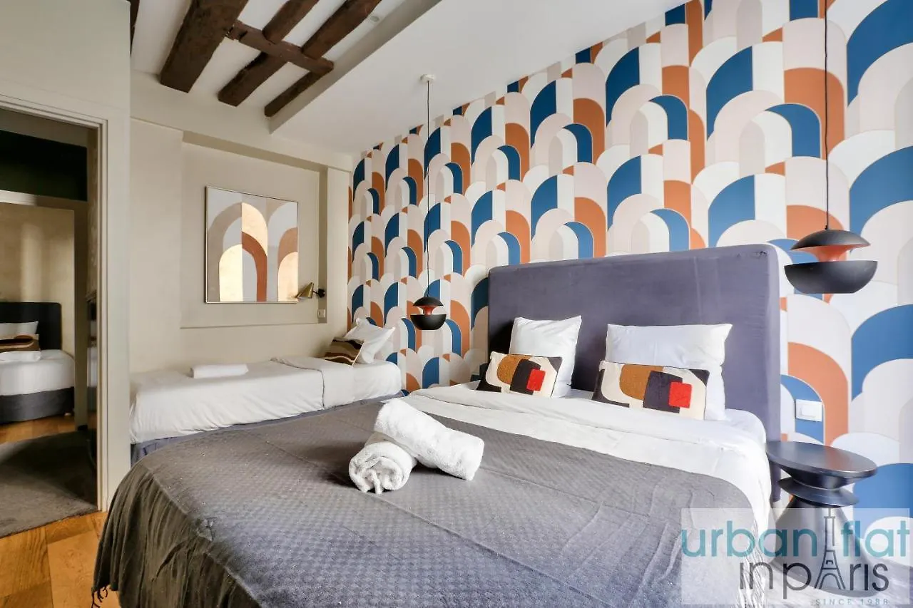 Urban Flat 70 - Authentic 3Bdr Parisian Flat Apartment